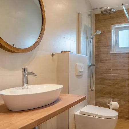 Bodula בית נופש זאדאר