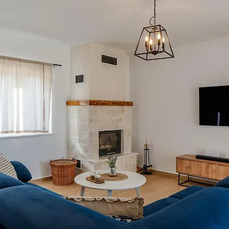 Bodula בית נופש זאדאר